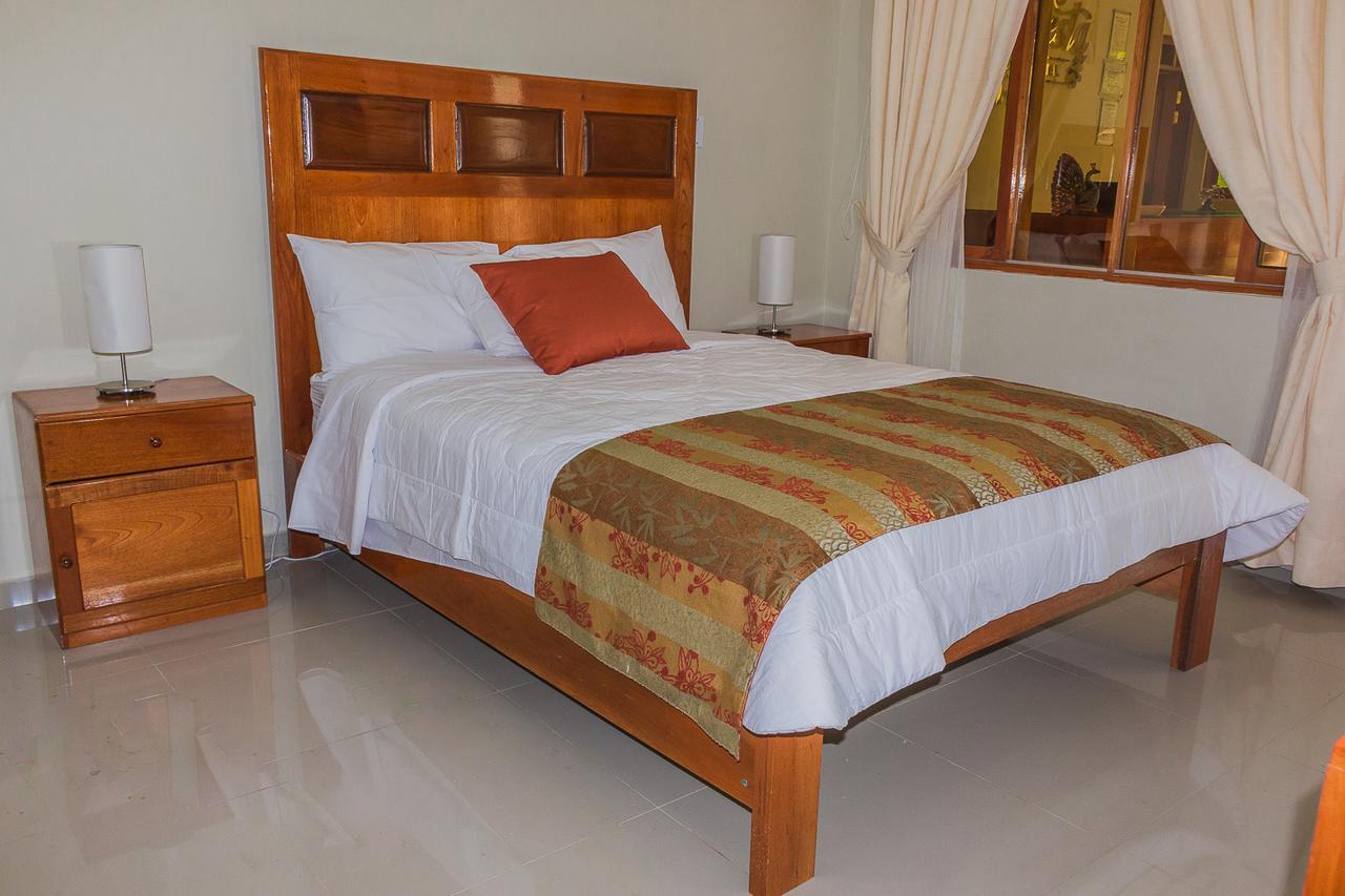 La Floresta Tarapoto Hostal Zewnętrze zdjęcie