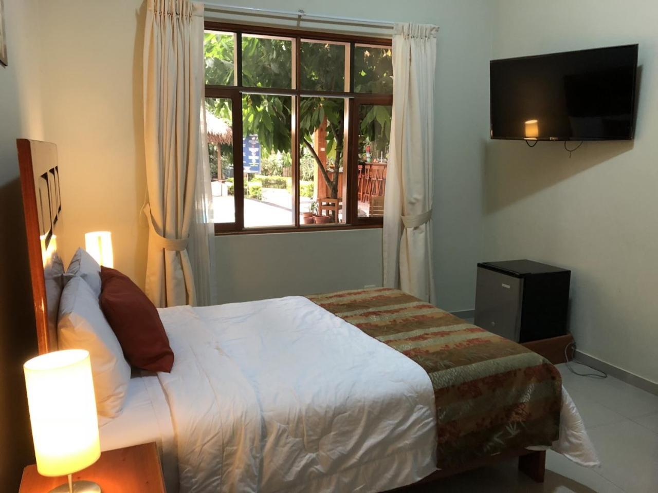 La Floresta Tarapoto Hostal Zewnętrze zdjęcie